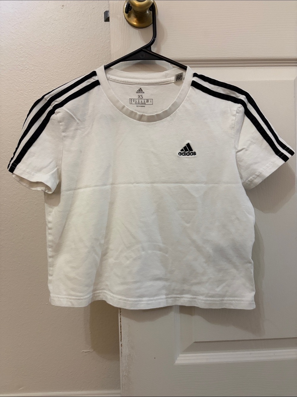 adidas White Short-Sleeve Tee with Black Shoulder Stripes women’s crop xs